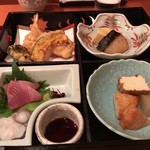 和彩食楽小田 - 松花堂の中身