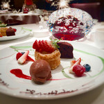 ロゼット - バースデー仕様のデザートプレート♡
      花火キラキラでカワイイ〜〜♫