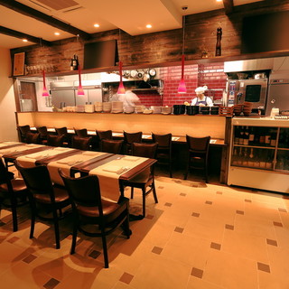 ビストロ ア ラ ドゥマンド_1