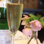 ウシマル - 生花のクリスマスローズと