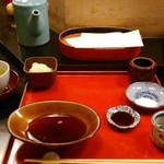 天兼 - [内観] 店内 カウンター上 テーブルセッティング