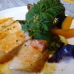 パステル - ◆Paris（パリ）コース（2100円）のお肉料理。 この日は「豚肉」、質のいい豚だそう。ソースはフォンドボーベースの軽い味わい。