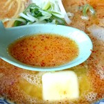 華宴 - 辛みそ・バター(辛さ控え目)【スープ】