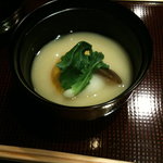 Hakone Kyuuan - 椀：白みそ仕立て。白玉の中に柚子餡が入っていました