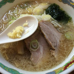 特麺コツ一丁ラーメン - ラーメン　麺少なめ 700円　ニンニク