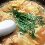 屋台まみちゃん - もつ鍋800円後でちゃんぽん麺か米をプラス可能