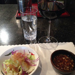 鉄板焼きステーキ あずま - 和風サラダ&赤ワイン