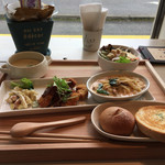 くるりCafe - 日替わりランチ　￥１０００　ドリンク付き