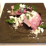 ラ・リューン - メニューＡ 2625円 の紫大根と真アジのタルタル レフォール風味　新玉葱のソース