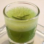 ラ・リューン - メニューＡ 2625円 のグリーンアスパラガスの温製スープ