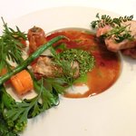 ラ・リューン - メニューＡ 2625円 の酵素ポークのポワレ 初夏の実山椒と緑のピューレ