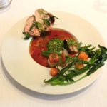 ラ・リューン - メニューＡ 2625円 の酵素ポークのポワレ 初夏の実山椒と緑のピューレ