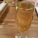 ビストロ オララ - まずはカヴァで