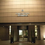 タワーズレストラン クーカーニョ - ホテル入り口