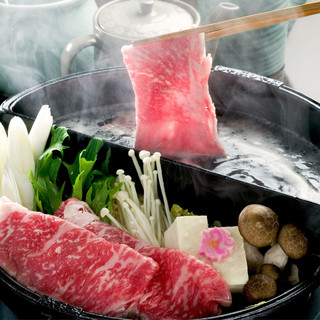 招牌和牛配受歡迎的“壽喜鍋”!