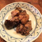 ミルミレ - お通し（ジャガイモとナスのカレー煮込み）