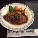 大黒本店 - 料理写真:黒豚しょうが焼き