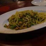 オステリア ブッコ - 菜の花とモンサンミシェルの巻貝のパスタ