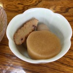 あづまや食堂 - 煮物は器まで温かくて吃驚♪