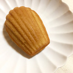 村上開新堂 - 貝殻みたいなマドレーヌ
      