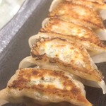 餃子居酒屋 なまらぴりか - 餃子 300yen