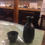 餃子居酒屋 なまらぴりか - 日本酒一合 400yen