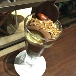 ピエール マルコリーニ - マルコリーニ アーモンド チョコレート パフェ