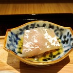 馳走 とし藤 - 明石の鯛