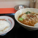 北京飯店 - 担々麺とライス