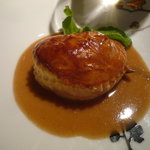 マノワール・ディノ - スズキと魚介のパイ包み焼きアルベールソース