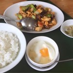 中華 太陽 - 芹黄鶏丁（セロリと鶏肉の辛味炒め）ランチ