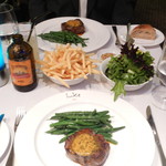 Salt Grill  - メインとサラダなど