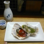 かき焼き はじめ - [料理] 日本酒 (冷) & 焼き牡蠣 (バジル･トマト)