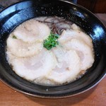 よかろうもん - チャーシュー麺