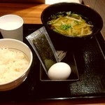 親父の製麺所 - 朝食セット（かけうどん（小）+ごはん+海苔+生卵） 350円