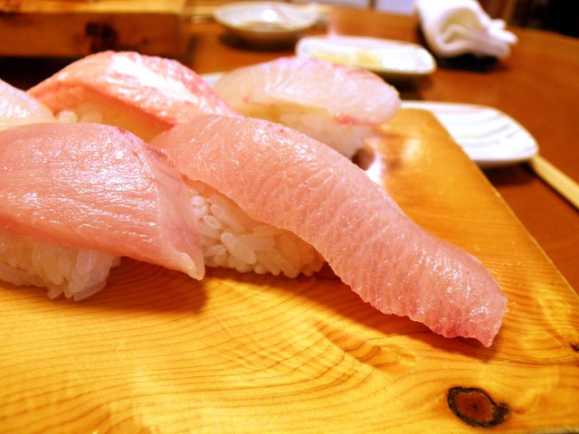 地魚のお寿司と寒ブリのお寿司 By Yama0117 閉店 蛇の目寿司 じゃのめすし 氷見 寿司 食べログ