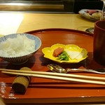 肉屋 雪月花 NAGOYA - 〆羽釜飯　南魚沼こしひかりお味噌汁.香の物