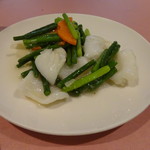 上海園林 - 波の伊八の様なカッティングのモンゴイカ