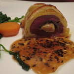 ゴッサム - 仔羊の中にフォアグラとトリュフ、ソース・ペリグー