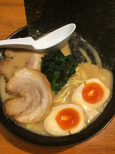横浜家系ラーメン 檜家 よこはまいえけいラーメン ひのきや 渋谷 ラーメン 食べログ