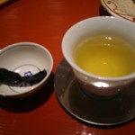 肉屋 雪月花 NAGOYA - 桂花烏龍茶と京都塩昆布生キャラメル