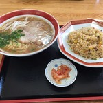 寒曳山パーキングエリア（上り線）スナックコーナー - 大朝ラーメンセット800円