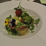 アキヒサ ハンダ - 野菜のテリーヌ稚内産”ハーブ”を添えて