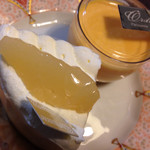 パティスリー ショコラトリー オーディネール - プリン、洋梨のケーキ