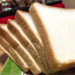 パン・ド・メルシー - れんげはちみつ食パン 1斤300円