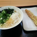 かけうどん１玉230円 鯛ちくわ天100円