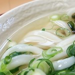 かけうどん１玉230円 鯛ちくわ天100円