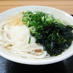 たも屋 - かけうどん１玉230円 鯛ちくわ天100円