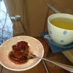 やまねこ軒 - 食後の甘味とジャスミンティー