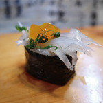 弘寿司 - 白魚軍艦